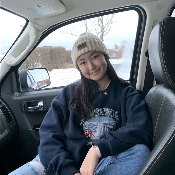 Meet your Posher, Donna - Picture 3 of 3